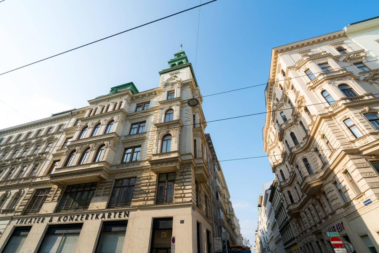 Vienna Residence, Volkstheater - Parliament Exterior foto